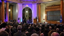 /imagenes/milei_bolsacomer.jpg